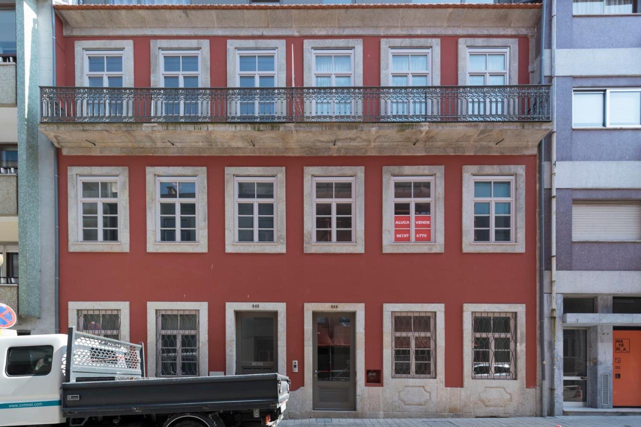 Bombarda Gallery Yard Porto Dış mekan fotoğraf